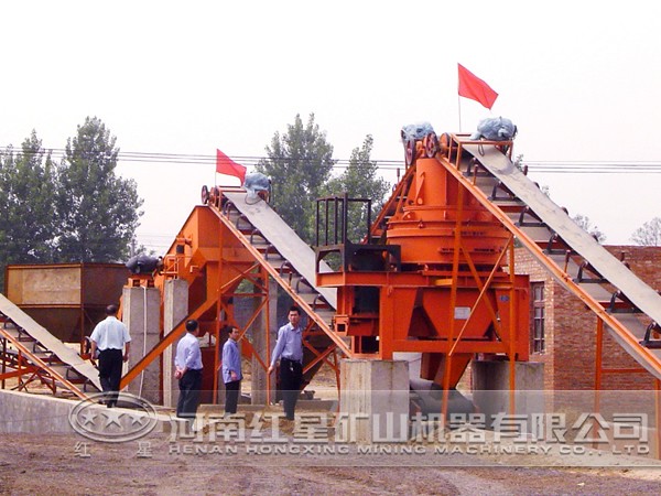 立式破碎机生产现场 立式破碎机生产现场